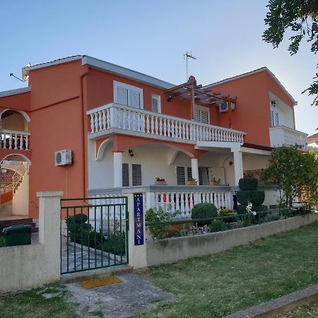 Apartments Martinovic By The Sea Kukljica Exterior photo