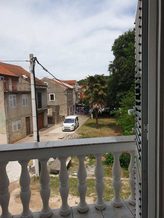 Apartments Martinovic By The Sea Kukljica Exterior photo