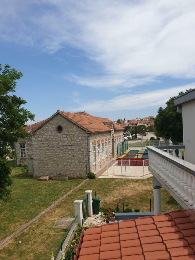 Apartments Martinovic By The Sea Kukljica Exterior photo